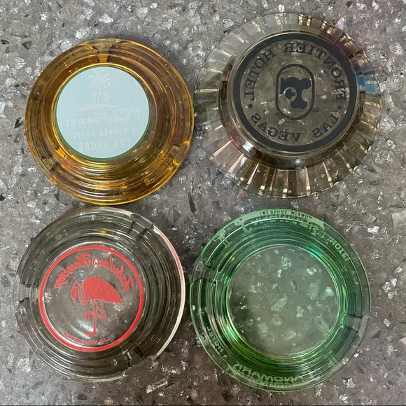 Pick 1! Vintage Las Vegas glass ashtray decor - Picture 5 of 7